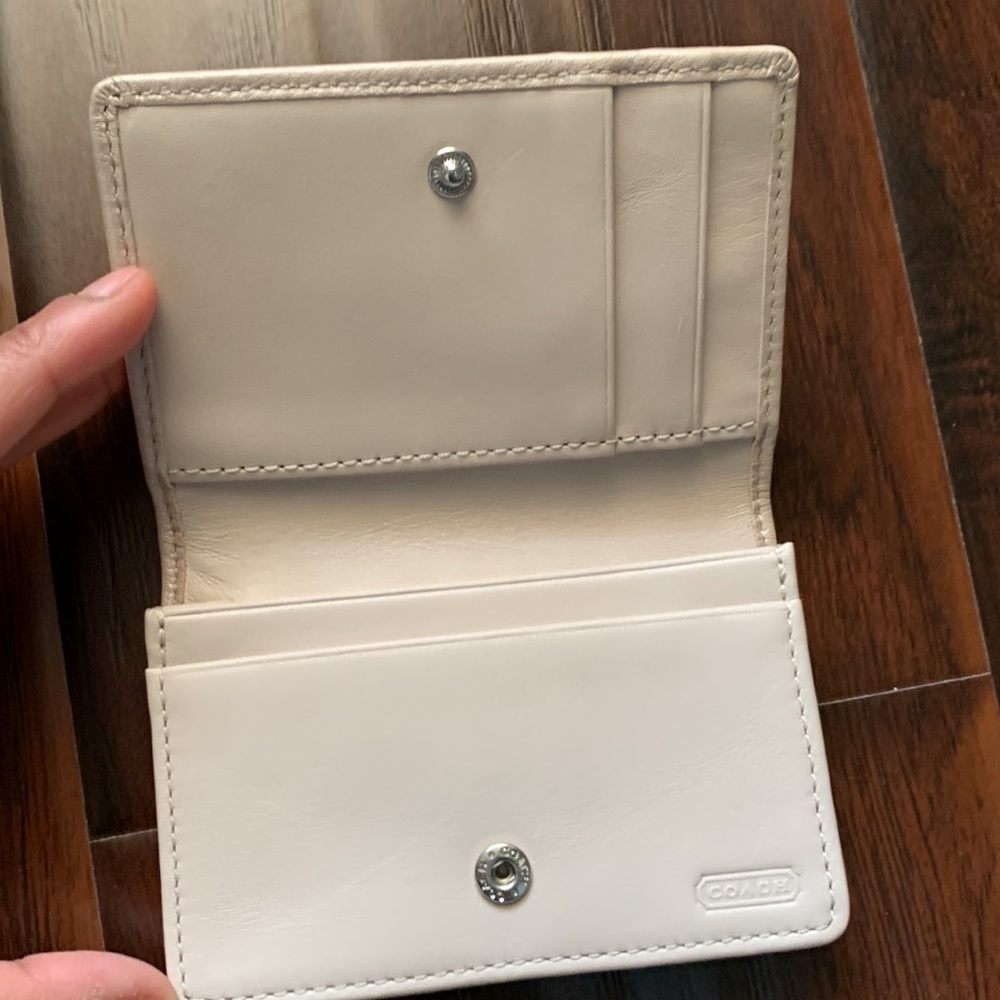 Authentic Coach wallet - Picture 4 of 4